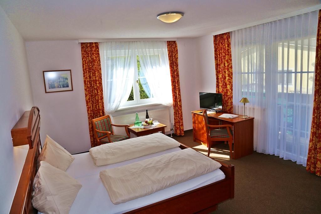Landhotel Post Ebensee Am Traunsee ***S Esterno foto